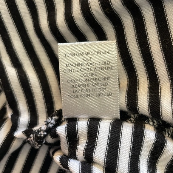 Christopher & Banks Women’s XL Black White Stripe Embroidered Short Sleeve Top - Picture 9 of 10
